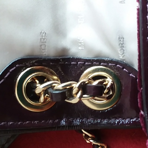 Michael Kors Special Edition New Wine Velvet Shoulder Bag/ Crossbody - Picture 11 of 15